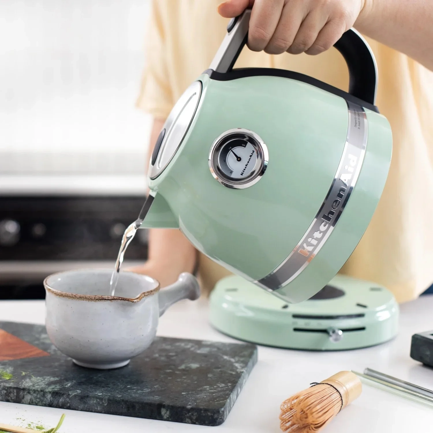 KitchenAid - Czajnik 1,5 L Artisan pistacjowy