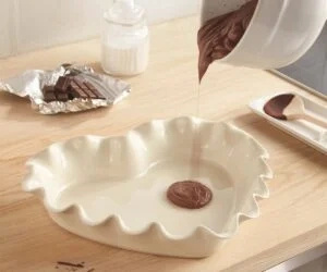 Emile Henry - Naczynie do zapiekania w kształcie serca - 33×29cm - kremowy