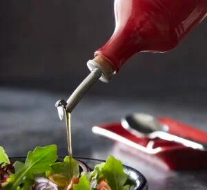 Emile Henry - Butelka na oliwę 450ml - czerwony