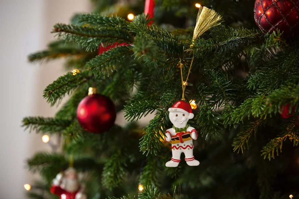 Villeroy&Boch - Christmas Classic - Zawieszka piernikowy ludzik 2025